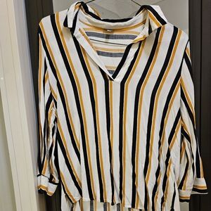 A Charlotte Russe blouse 👚.